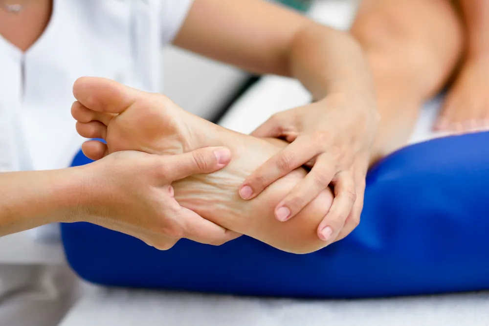 A Complete Guide to Preventing Foot Complications