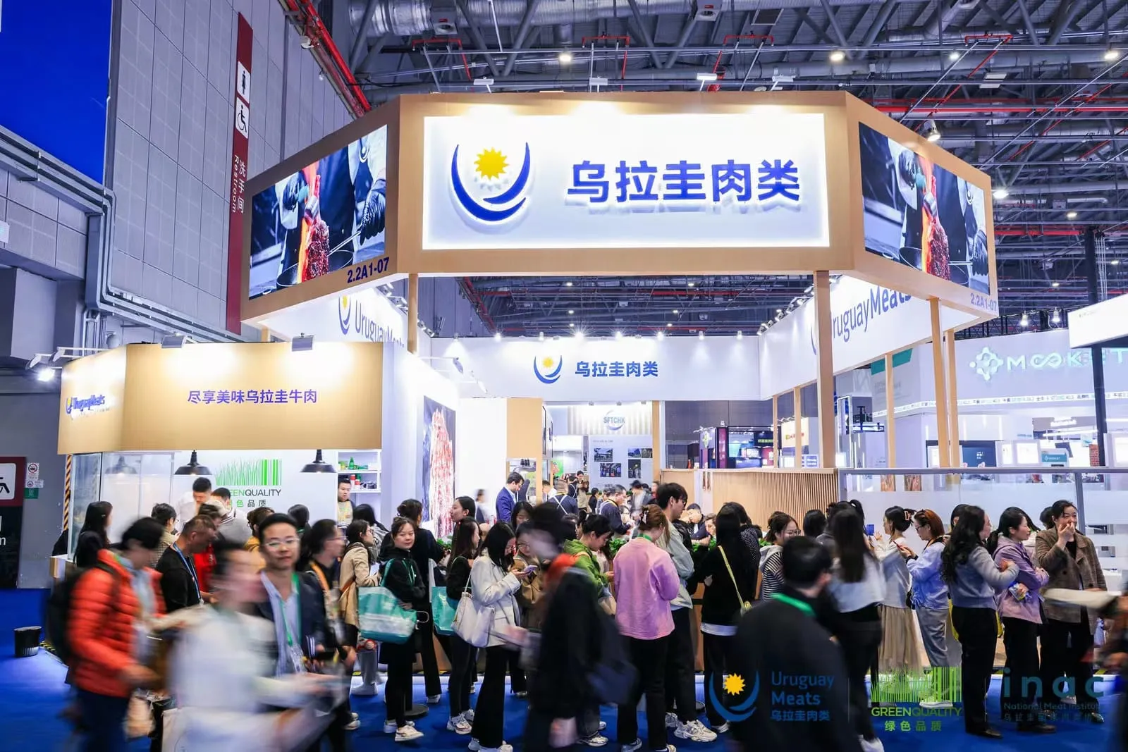 How a Professional Tradeshow Booth Can Increase Brand Visibility and Engagement
