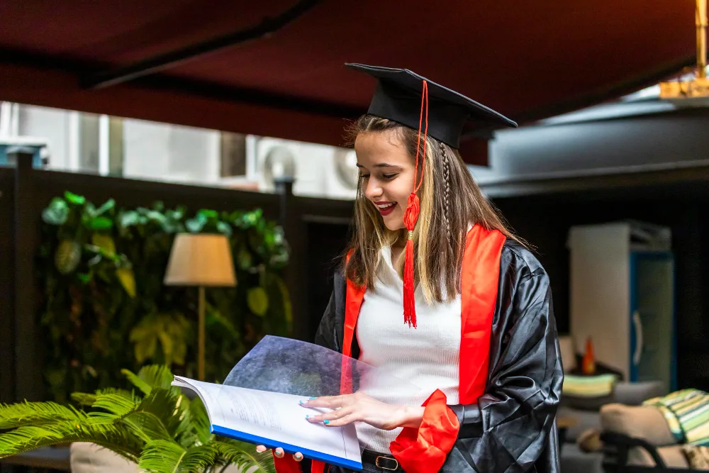 Study Permit Extension in Canada After Changing Your College or University