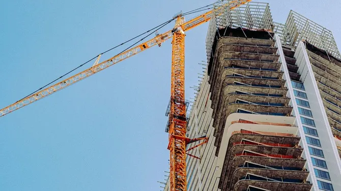 Lift Smarter and Finish Faster With the Right Crane Solution