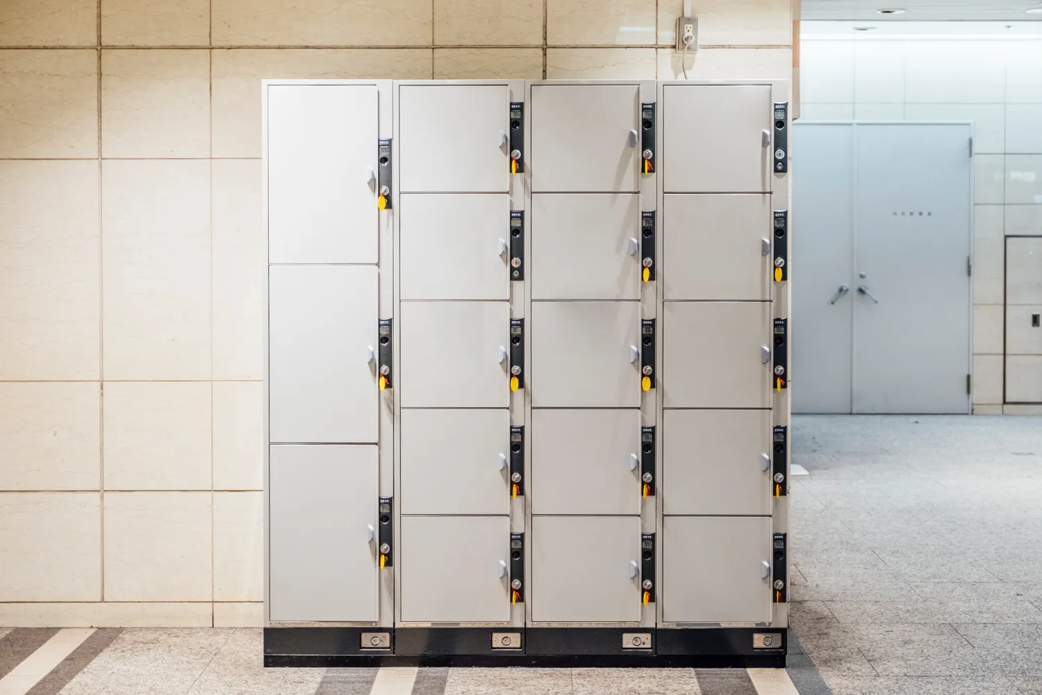 TekLocker - Smart Locker System for Hybrid Workplaces in UAE