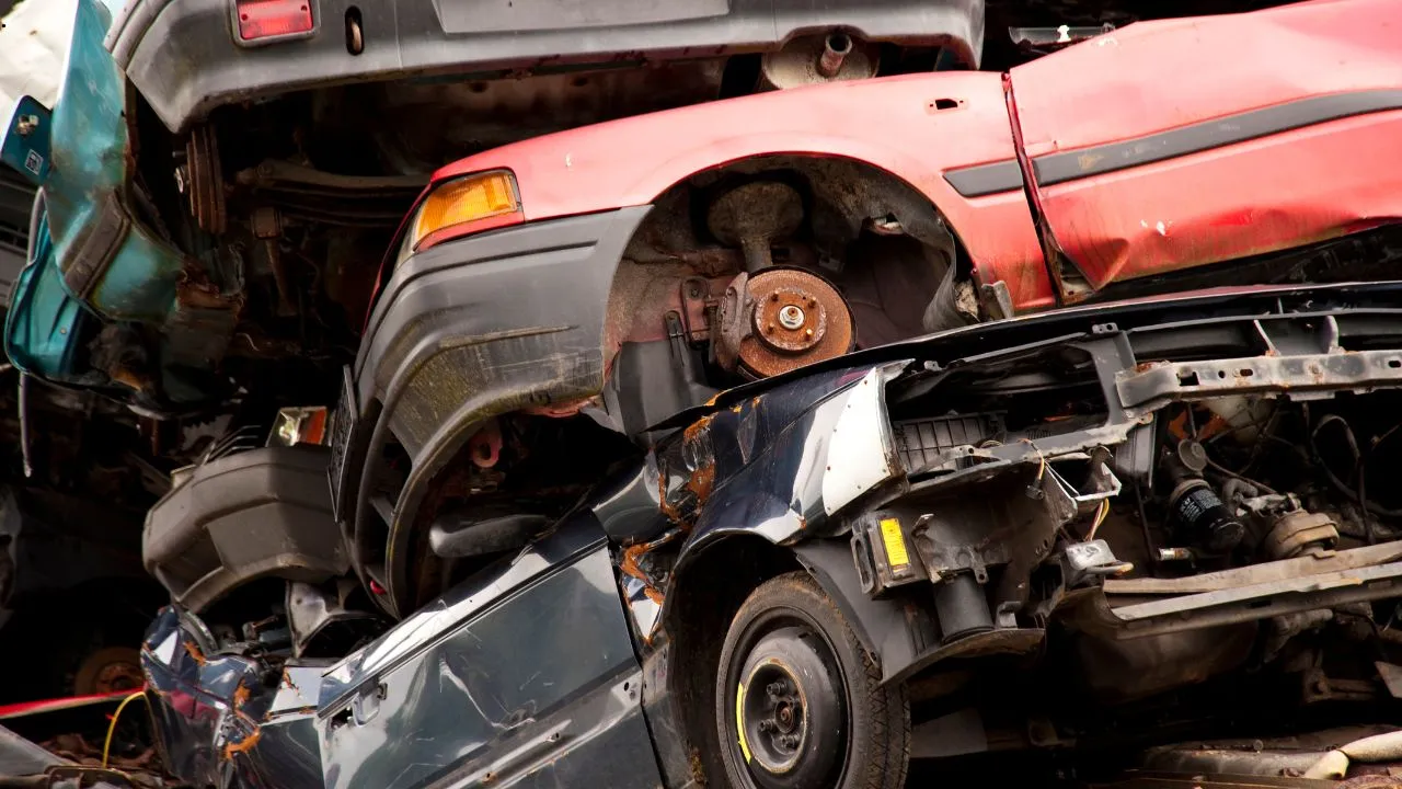 The Benefits of Scrapping Your Old Car Instead of Selling It Privately