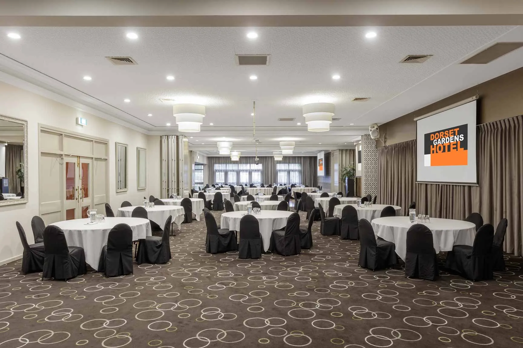 Best Croydon Hotel for Dining, Function Rooms Ringwood & Great Entertainment