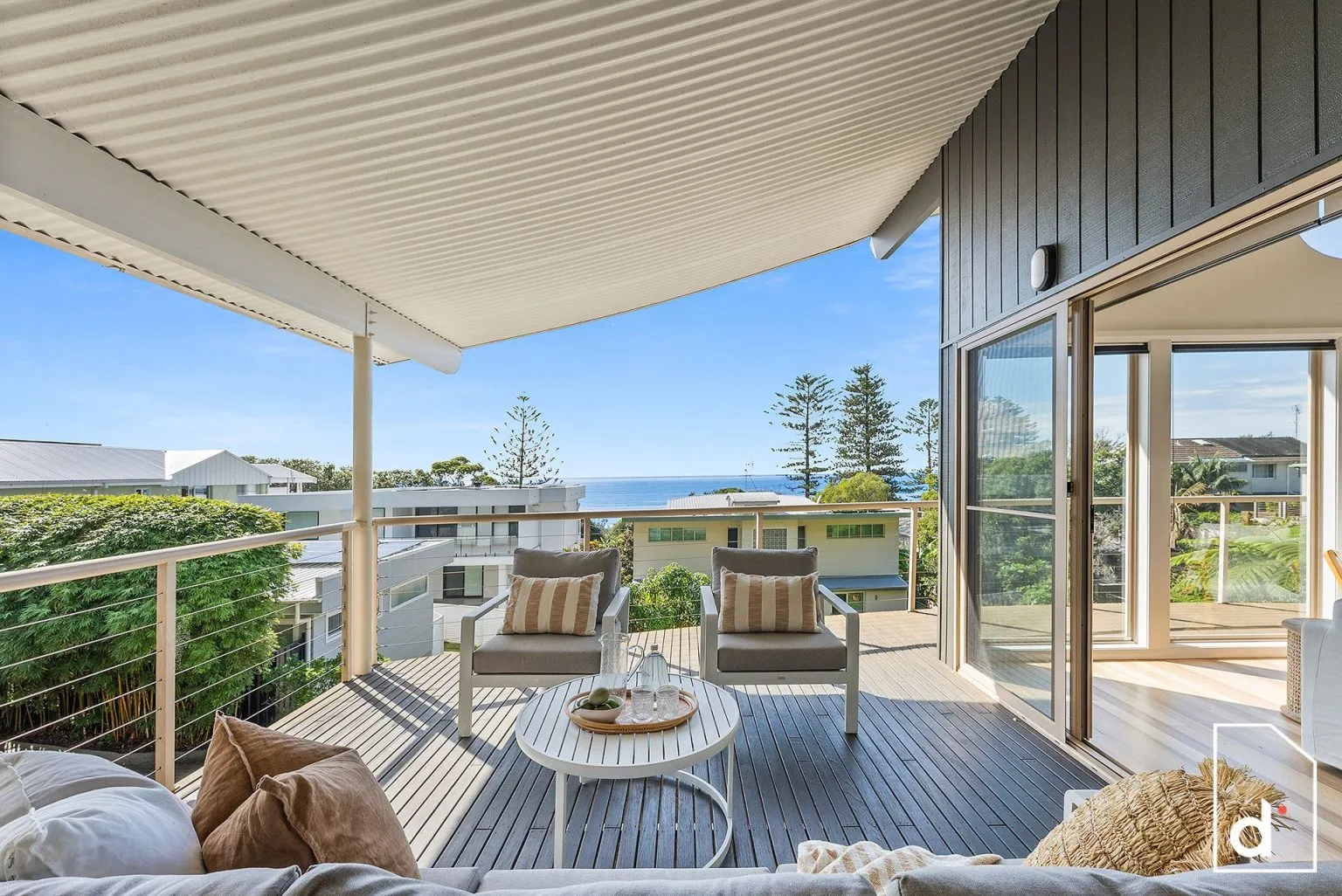 Professional house painters working in Wollongong