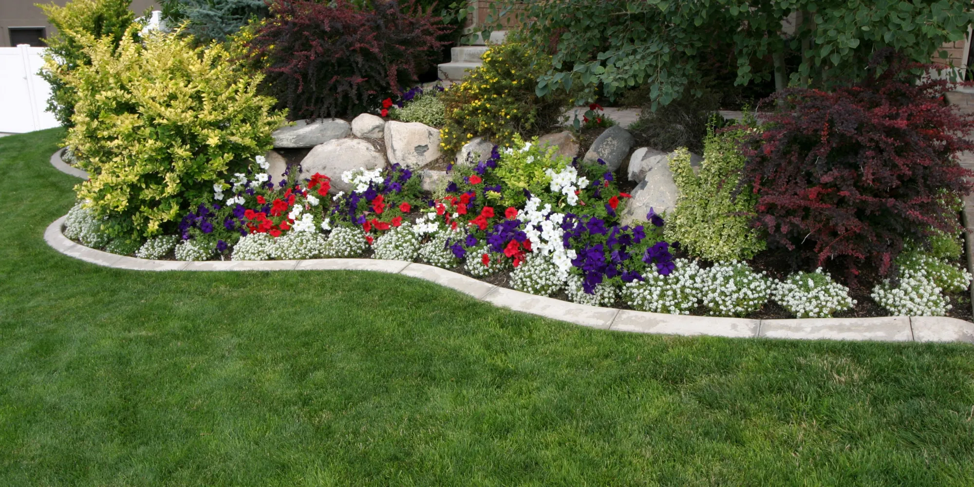 Why Hiring a Professional Landscaper in Omaha is Crucial for Retaining Walls