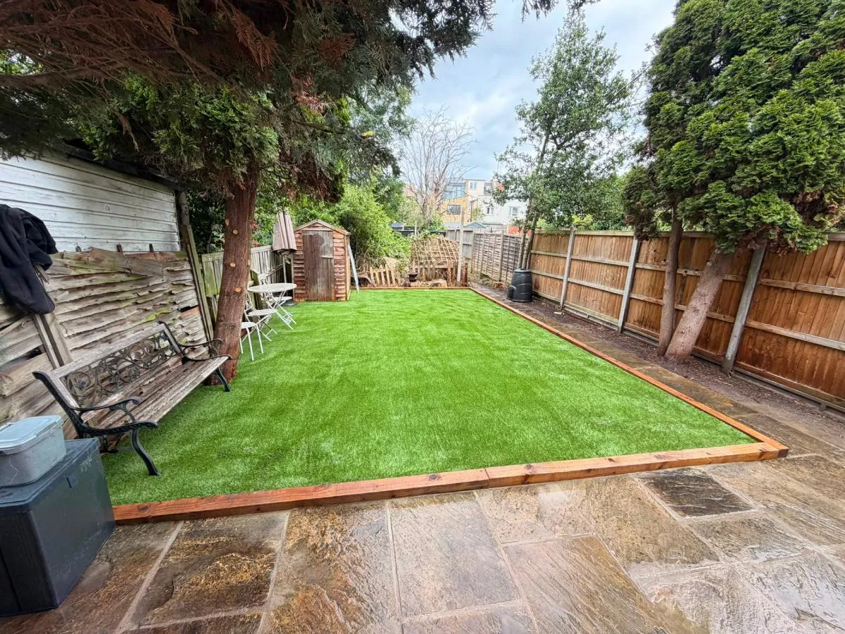 How to Choose the Best Artificial Grass for Dogs