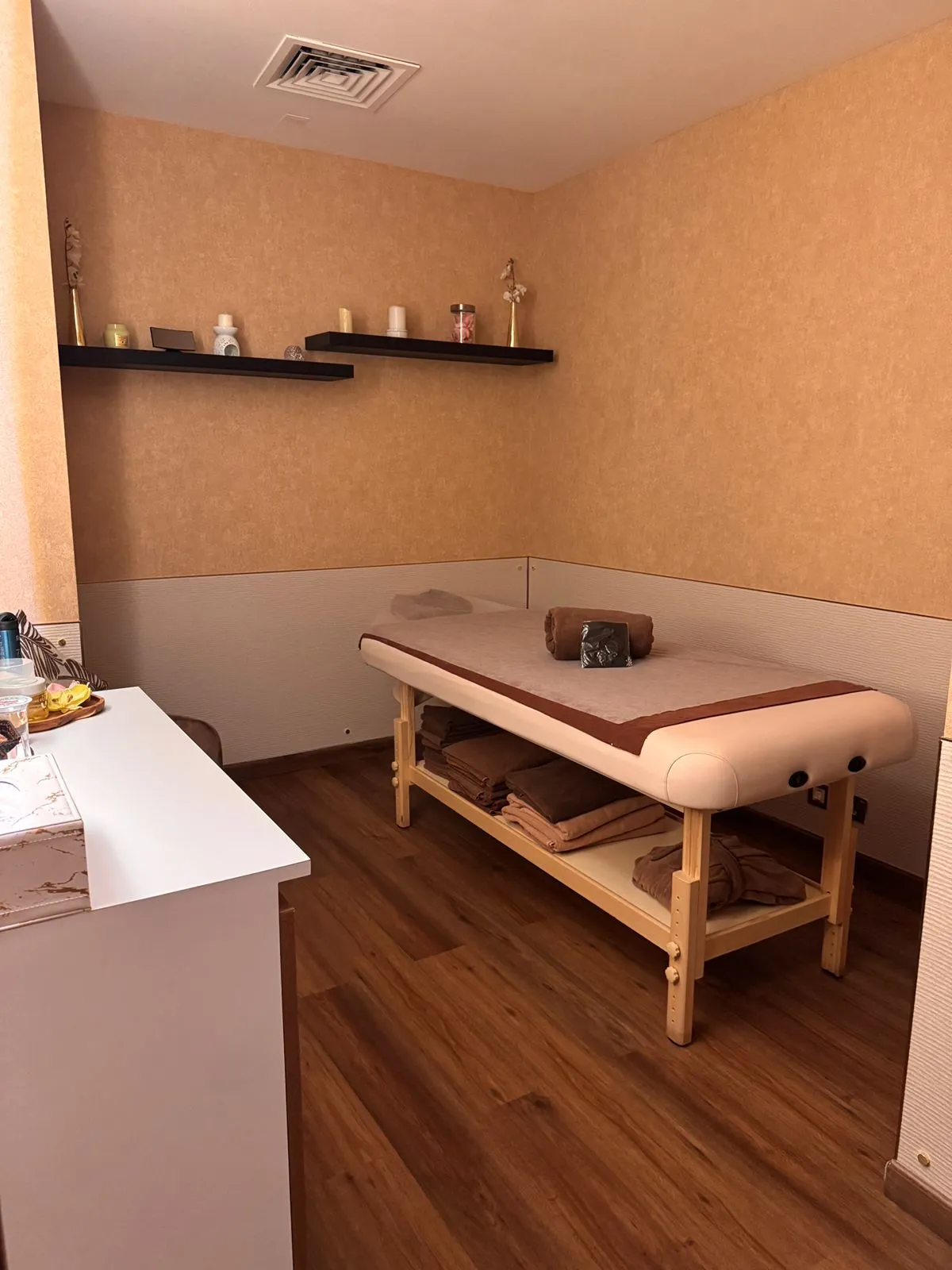 Massage Center in Barsha: Relax, Rejuvenate & Restore at Jasmine SPA