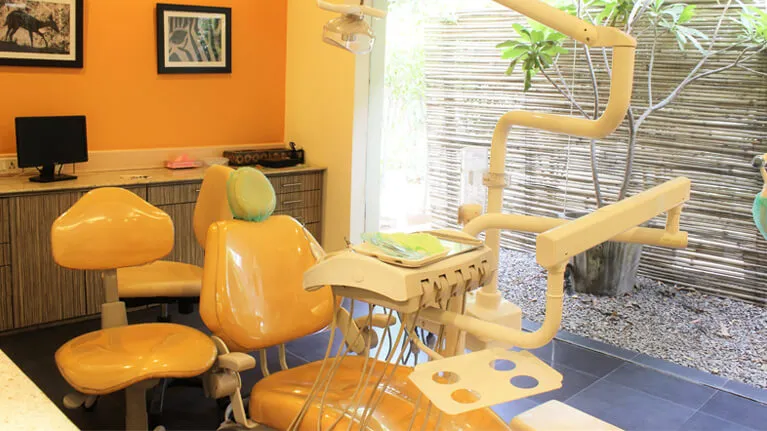 Common Dental Problems a Dentist Near Me Can Treat
