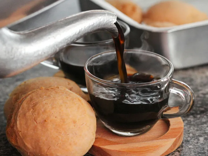 How Can Premium Refreshments Enhance Corporate Events?