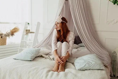 Can a Pink Princess Bed Canopy Make a Small Bedroom Feel Bigger?