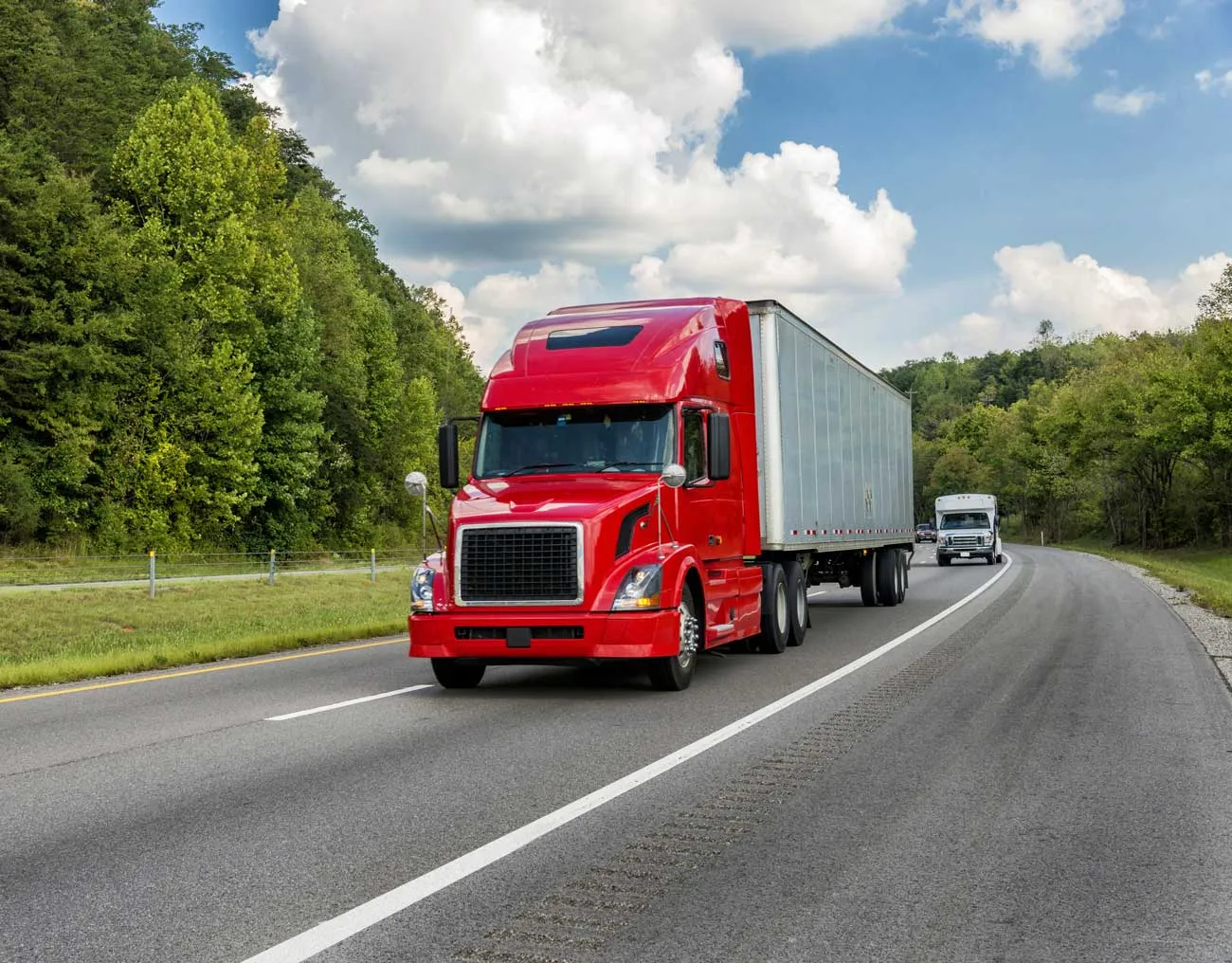 Semi Repair in Des Moines: Smart Maintenance Tips to Keep Your Truck on the Road