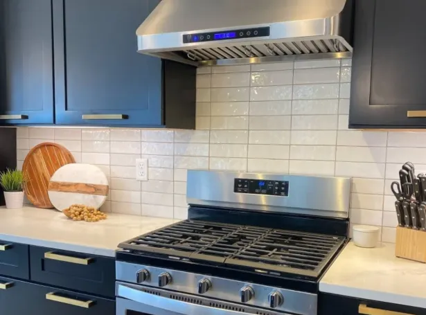 How Does an Under-Cabinet Range Hood Recirculating System Work?