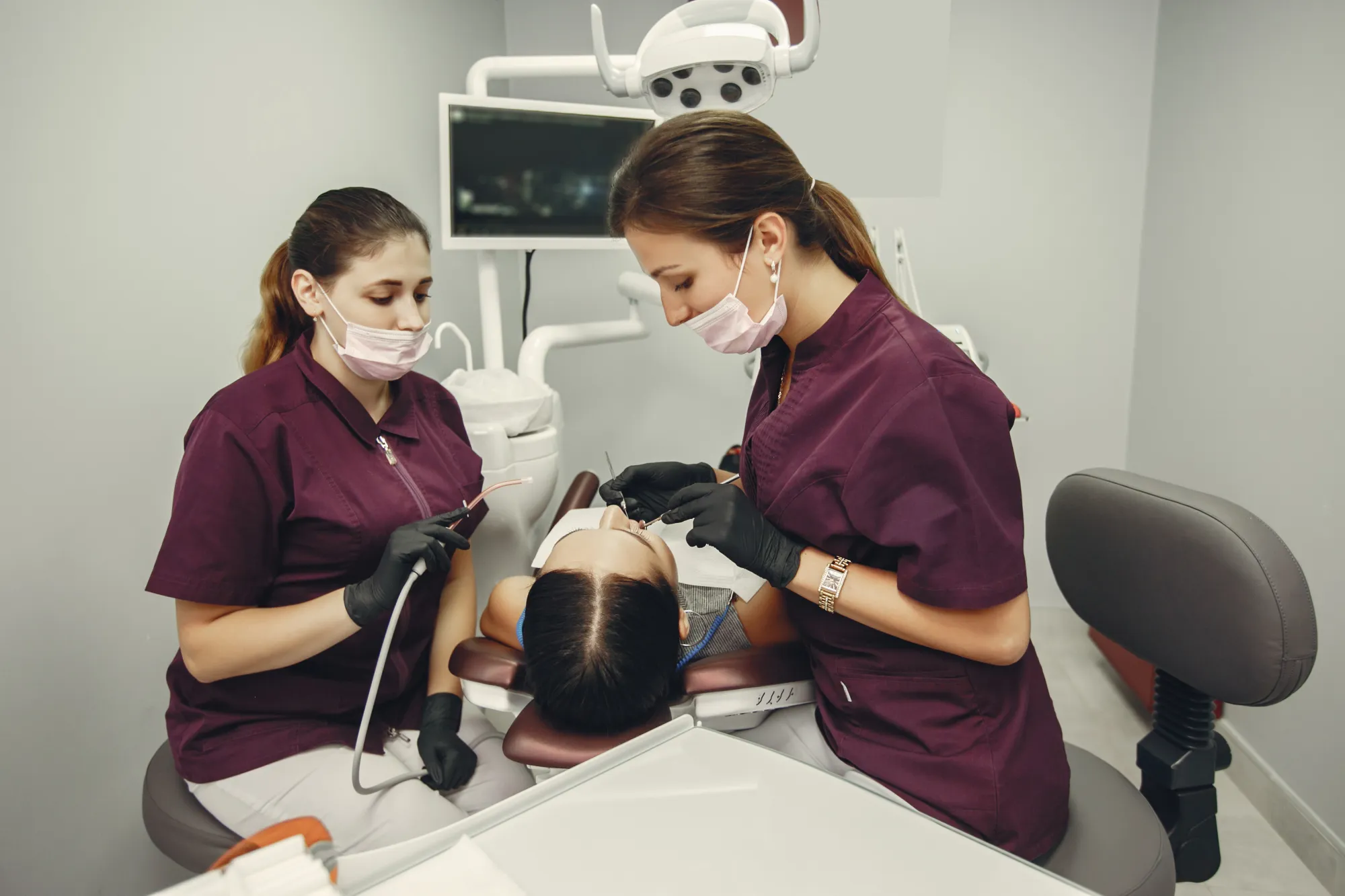 Why Patients Trust Santa Monica Oral Surgeons for Complex Procedures
