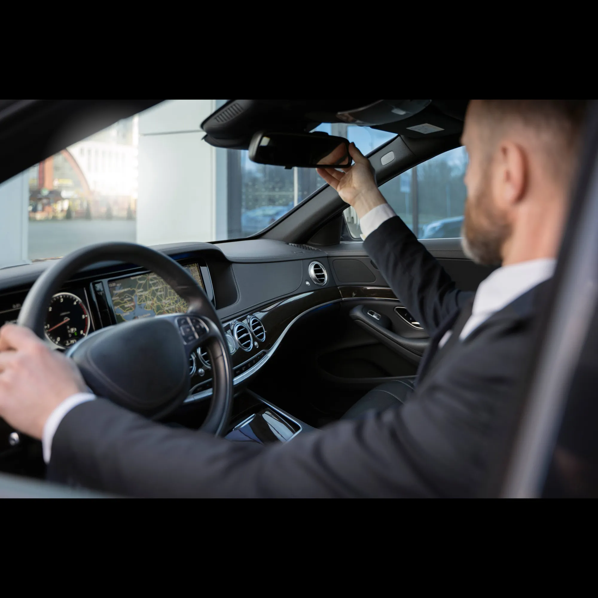 How to Avoid Pitfalls When Hiring a Chauffeur