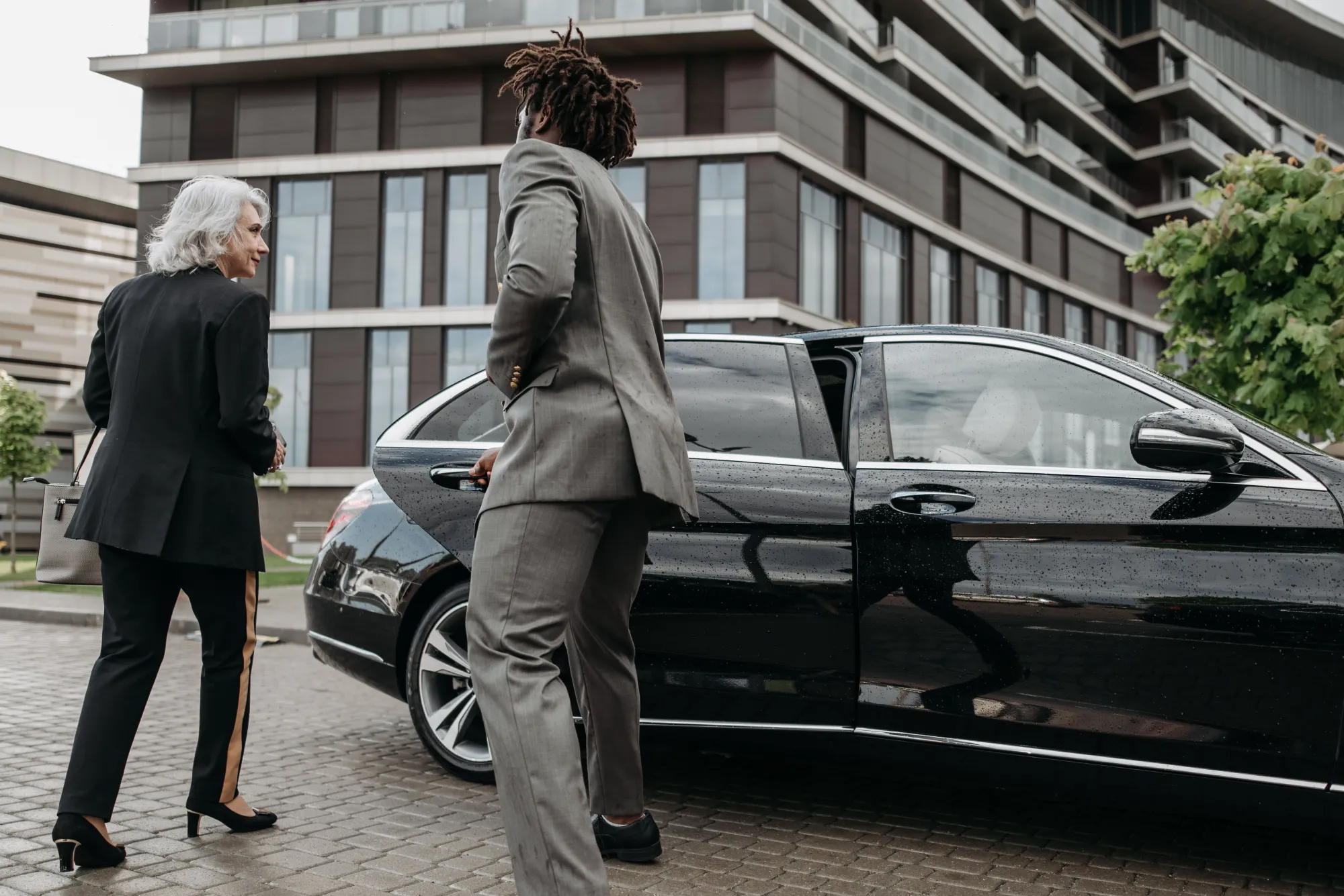 How Austin Limo Service Improves Your Travel Experience