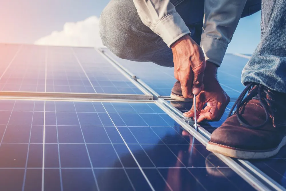 Solar Panel Repair in Cedar Rapids, IA: Signs Your System Needs Professional Attention