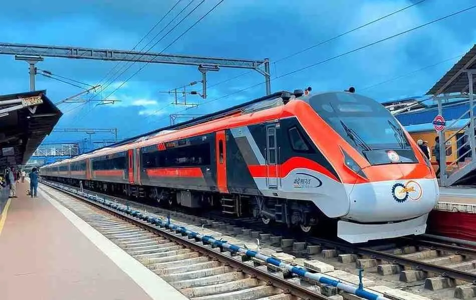 Who Needs a Train Ambulance Service in Delhi? 7 Common Medical Situations
