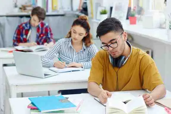 How Much Does It Cost to Study at MIT? Complete Expense Breakdown for 2026