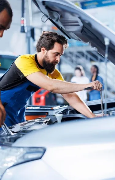Car Servicing Brisbane: 7 Common Car Problems You Should Never Ignore