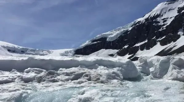 Columbia Icefield Glacier Adventure: Weather Tips for Every Visitor