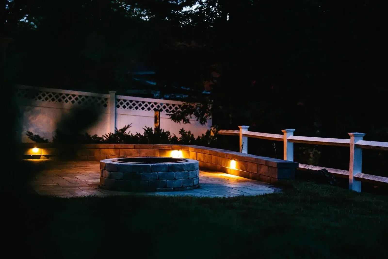 How to Hire a Patio Installation Contractor: 7 Expert Tips