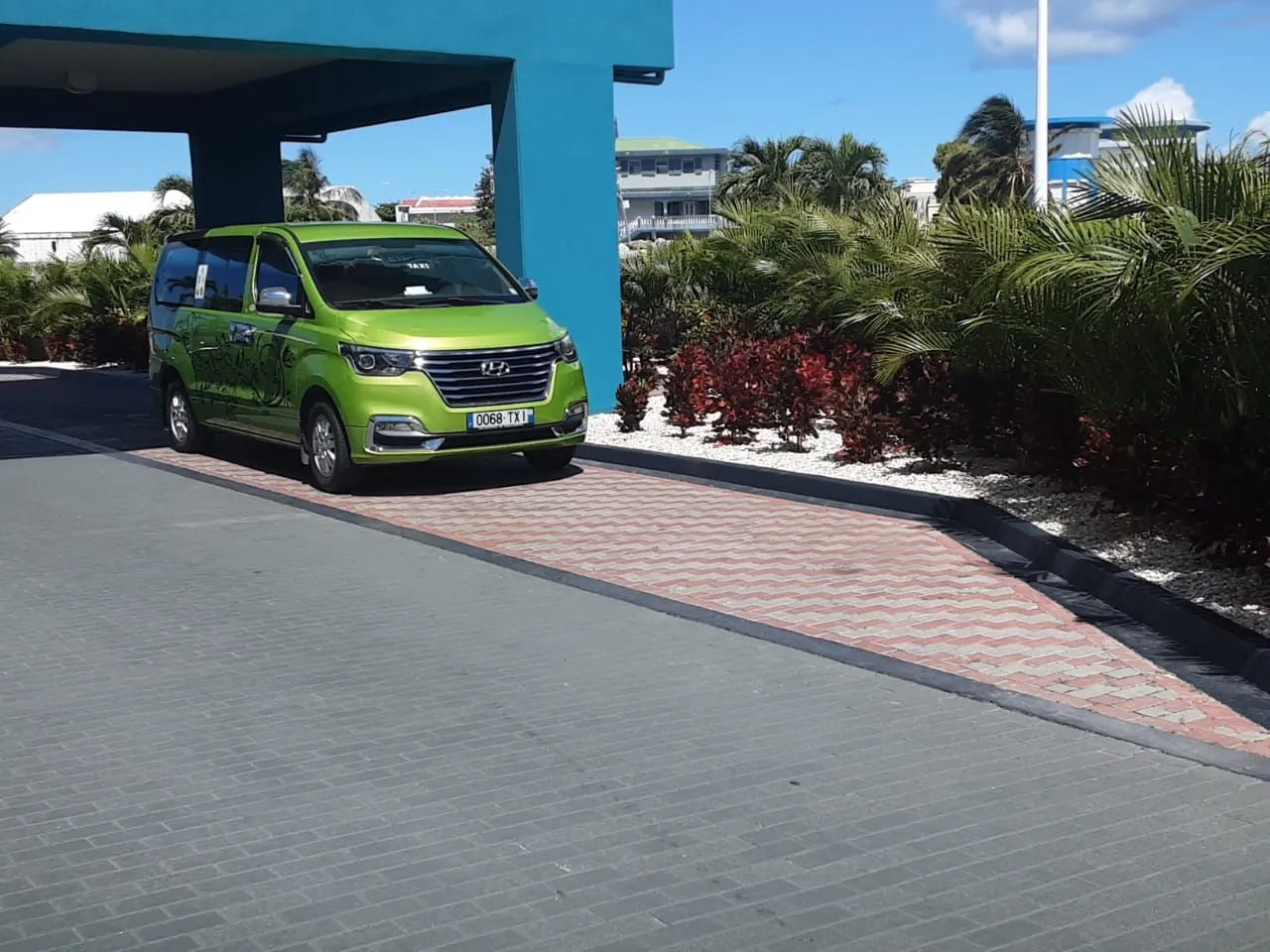 St. Marteen Island Tours Service and Car on Hire St. Marteen