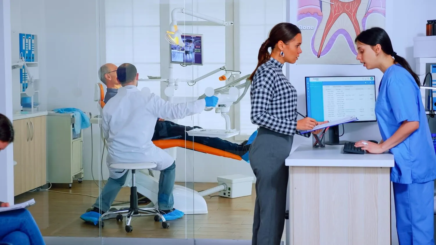 Why a Dental Clinic Weybridge Is the Right Choice for Family Dental Care