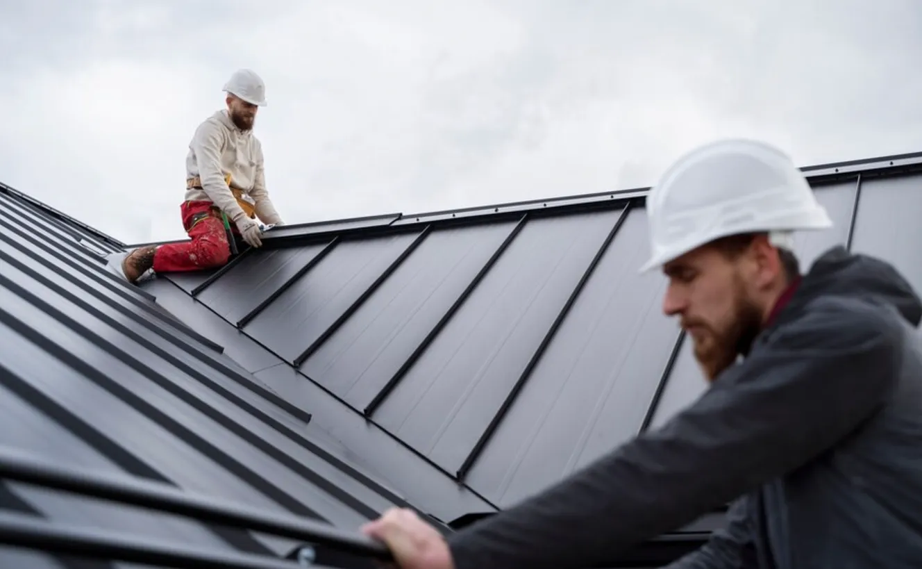 Flat Roof Replacement Toronto: Modern Roofing Solutions for Longer Lifespan