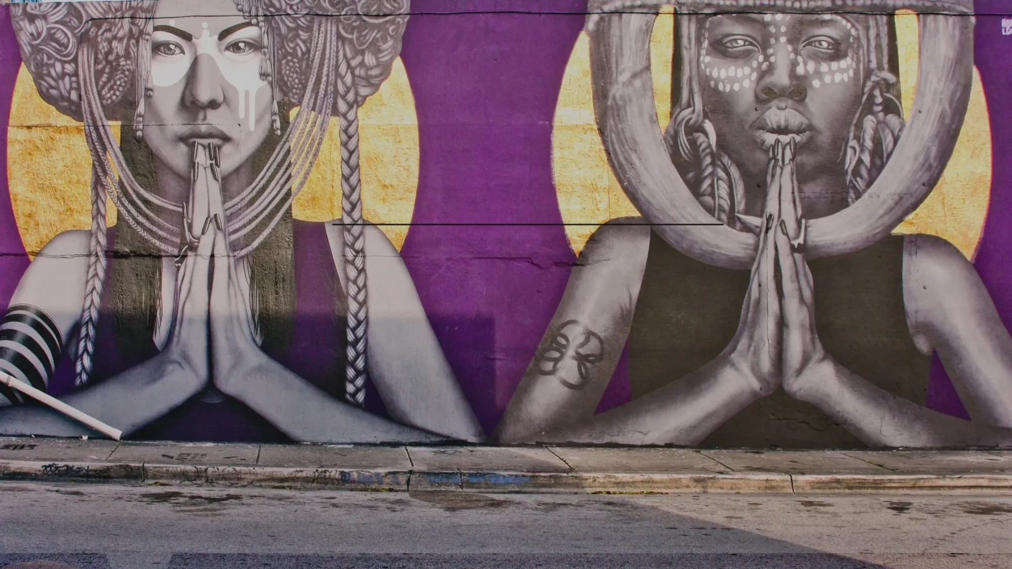 How Mindset Reprogramming Can Improve Relationships and Confidence