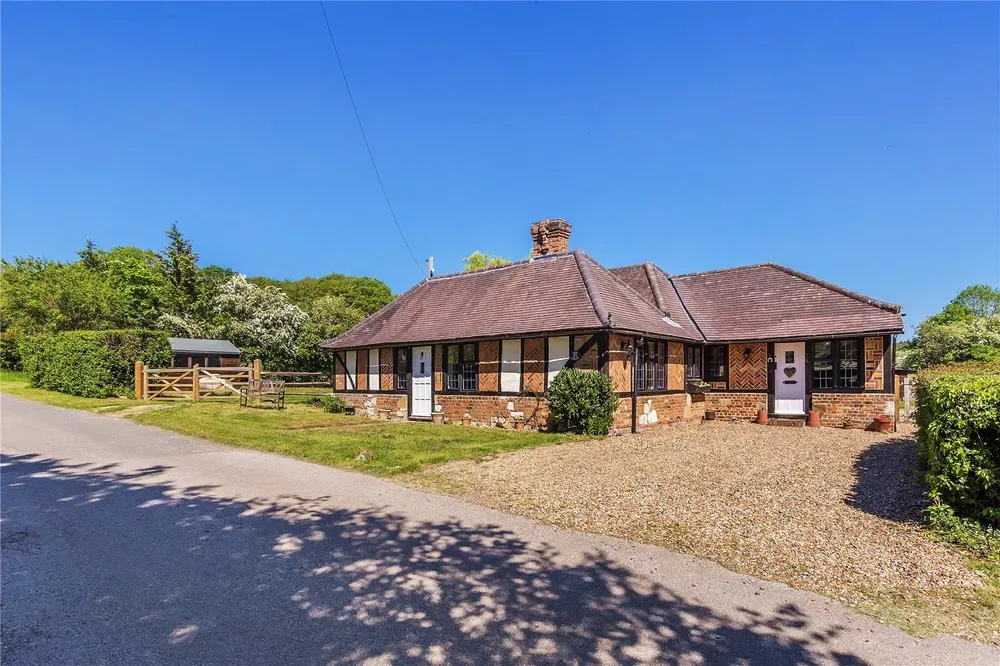 How to Book a Short Term Rental in the UK: A Step-by-Step Guide for First-Time Renters