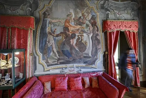 What Size Watercolor Wall Art Works Best Above a Sofa, Bed, or Mantel