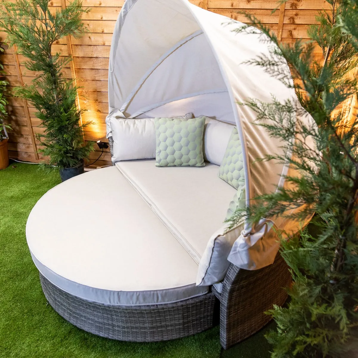 How to Choose the Best Garden Rattan Furniture for Style and Comfort