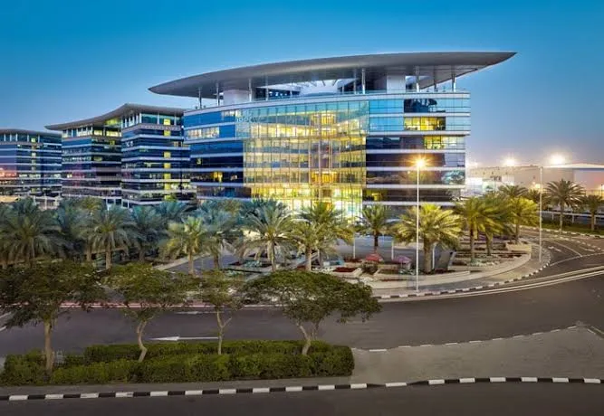 UAE Free Zone Business Setup: The Complete 2026 Guide to Choosing the Right Zone