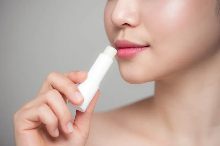 Lip Balm with Hyaluronic Acid: A Simple Way to Keep Your Lips Hydrated