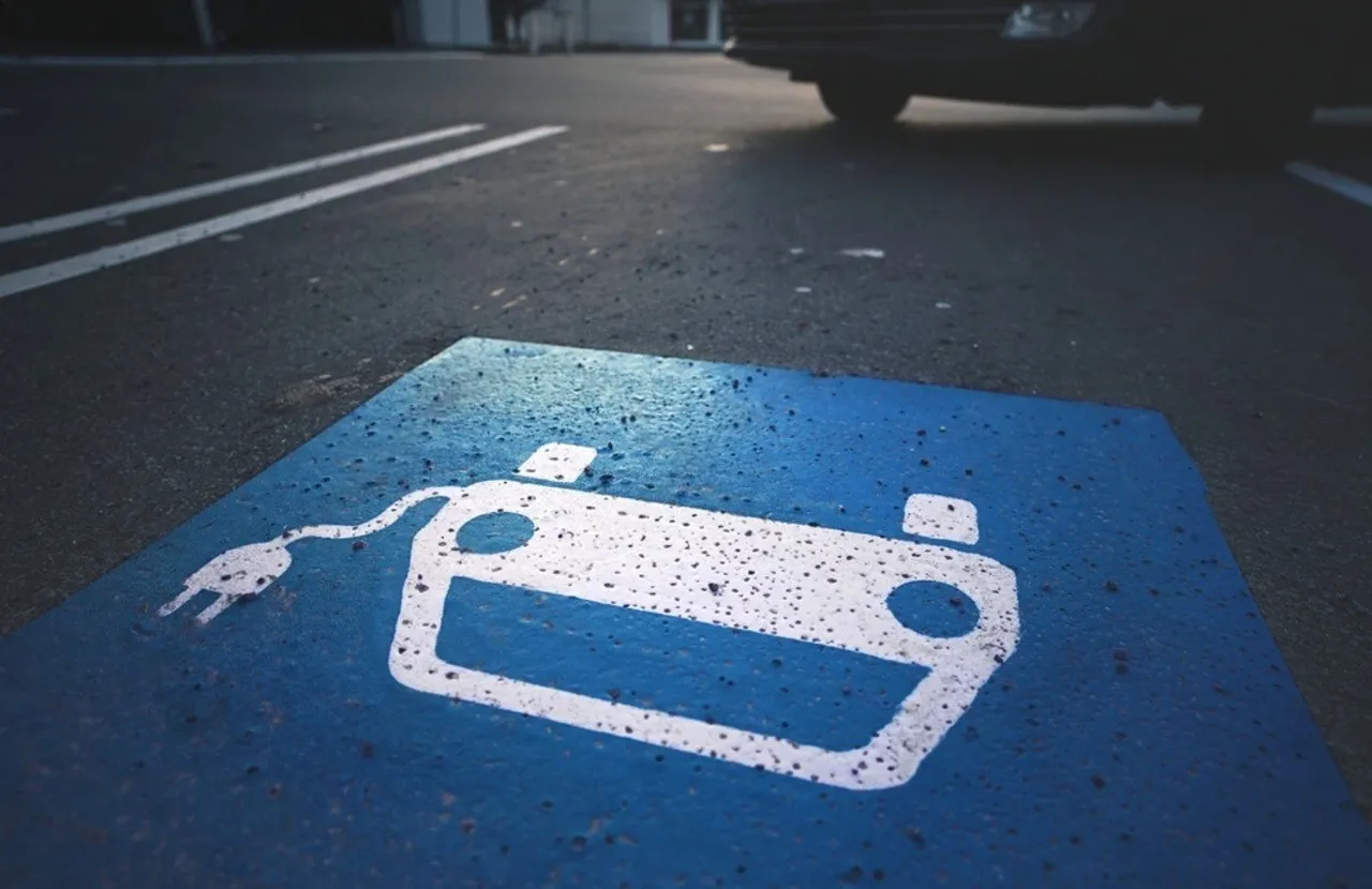 Can Electrofuels Make Existing Engines Ready for a Low-Carbon Future?