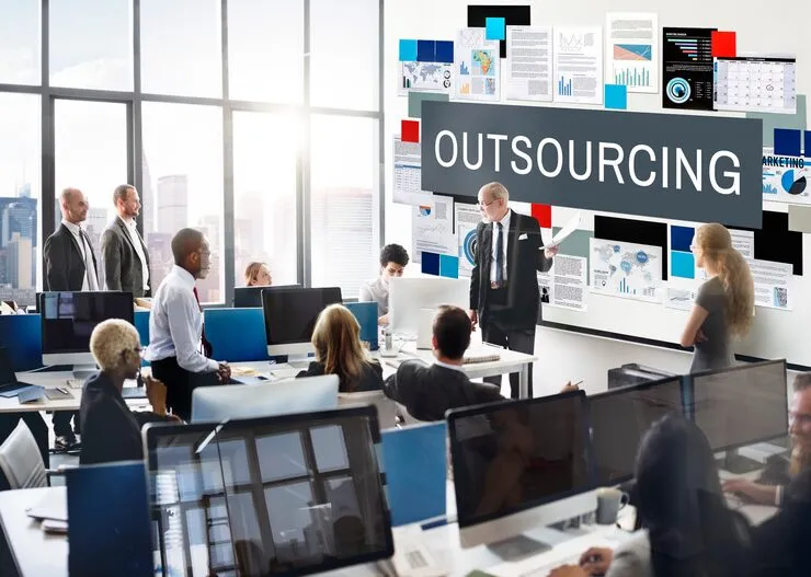When to Outsource HR: Signs Your Business Is Ready for a PEO