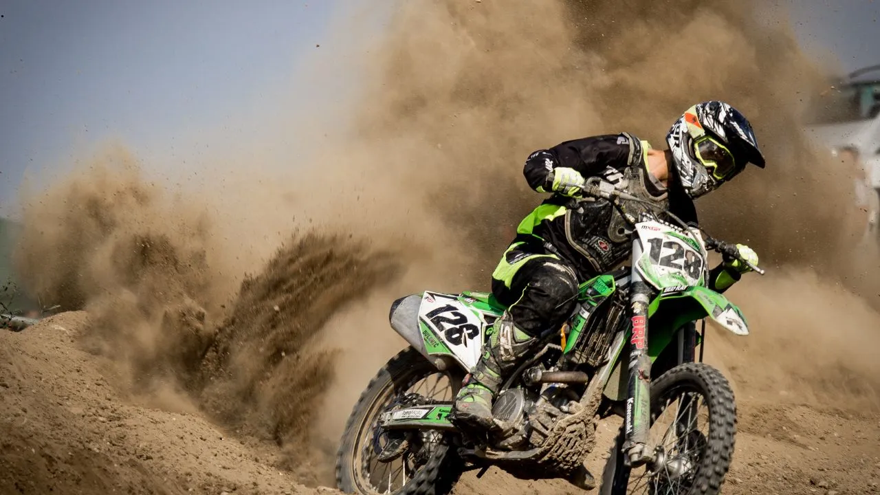 How to Choose Custom Motocross Graphics for Your Dirt Bike