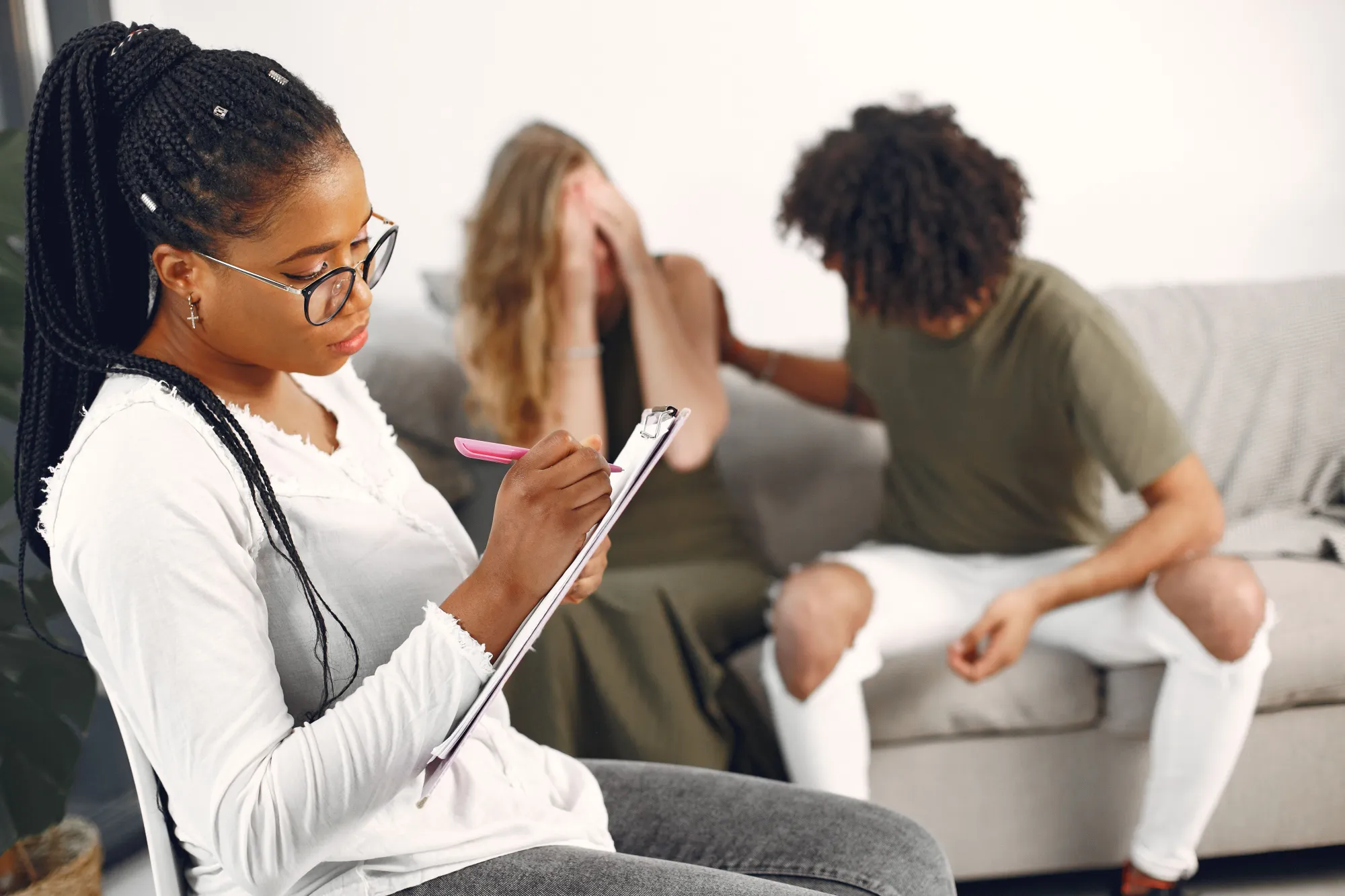 Huwelijksproblemen Oplossen met Relatietherapie Amsterdam: Een Complete Gids