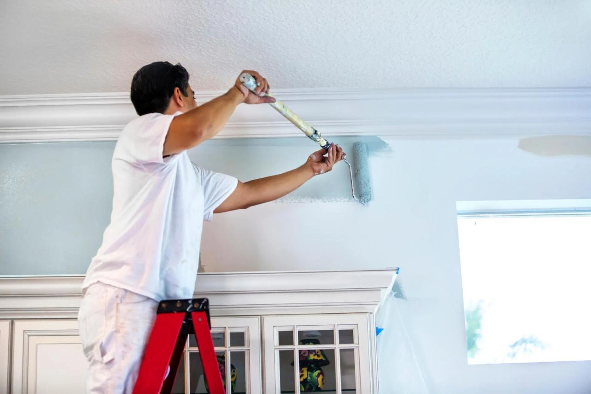 5 Advantages Of Hiring Professional Interior Painting Services