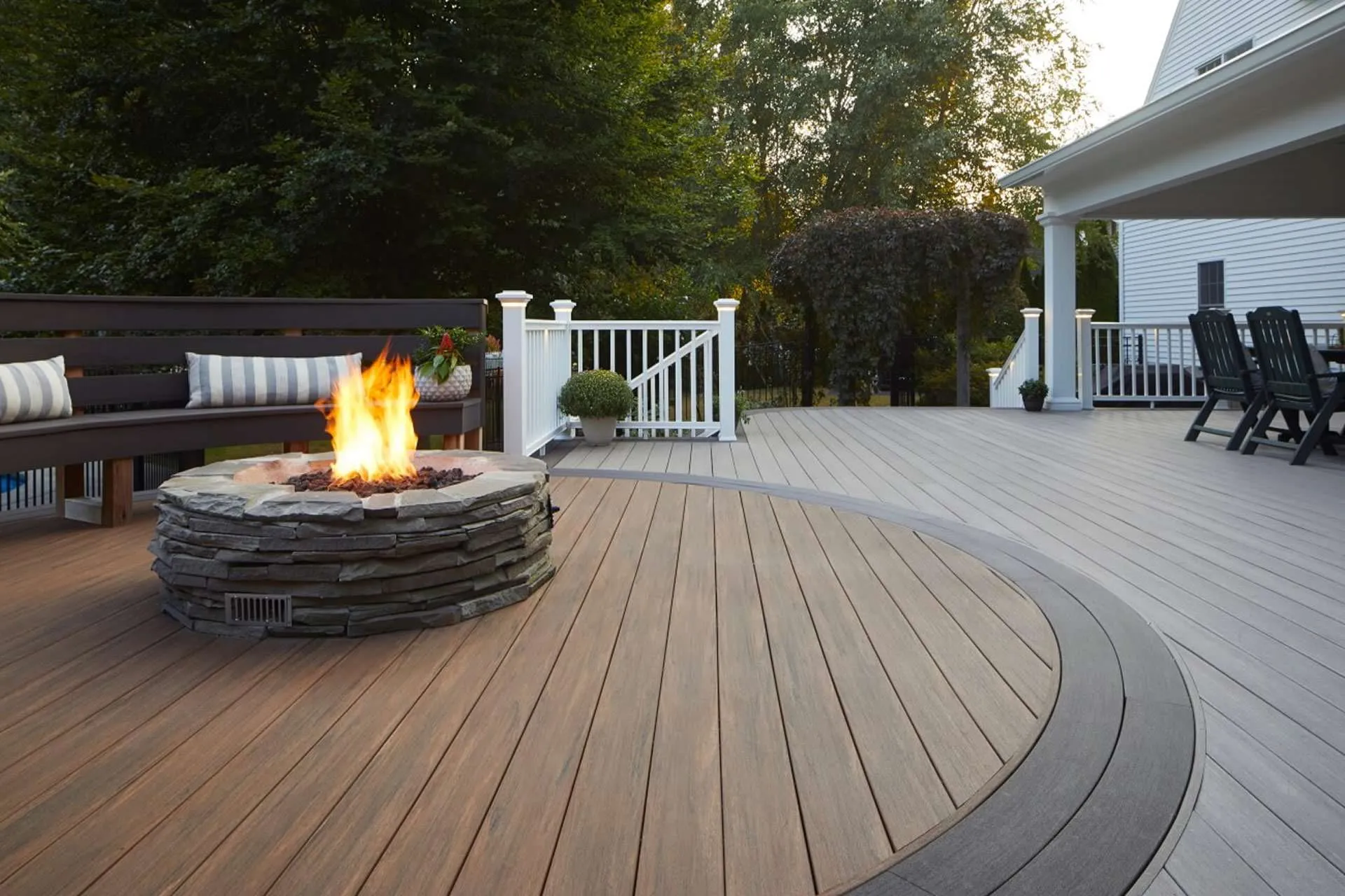 How Professional Deck Replacement Contractors Create Safer, Longer-Lasting Outdoor Spaces?