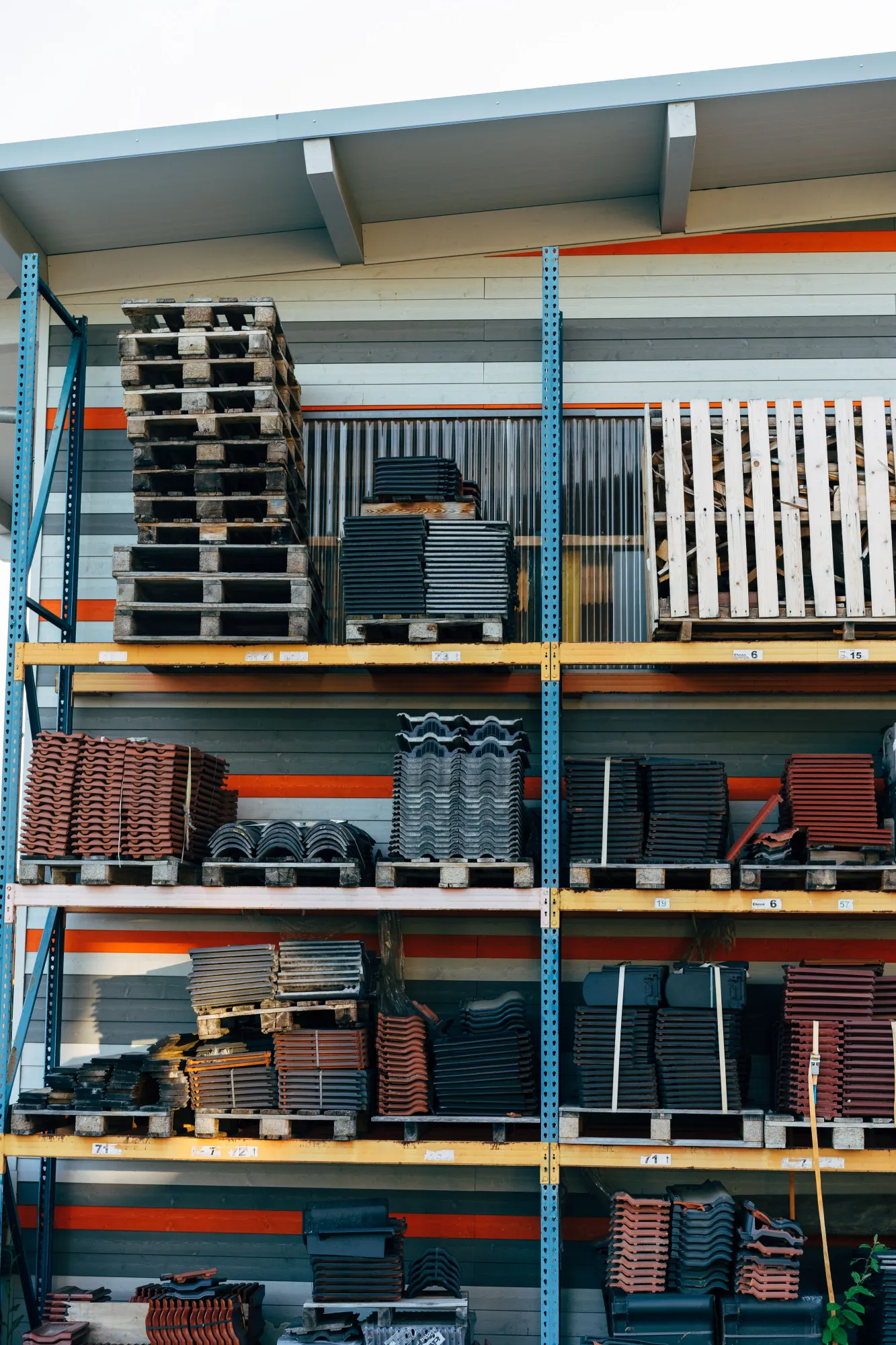 Why Most Warehouses Are Wasting Vertical Space (And How to Fix It)