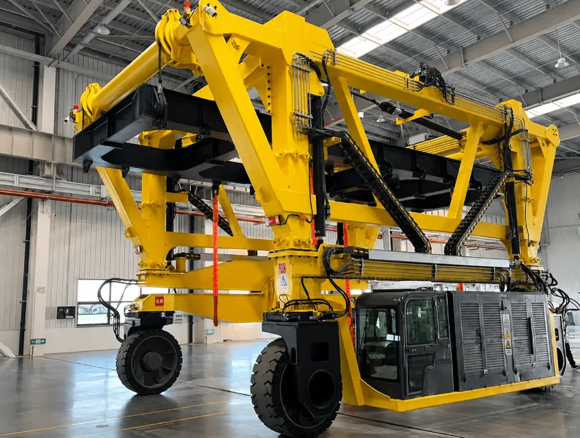 How Straddle Carriers Reduce Yard Infrastructure and Pavement Costs