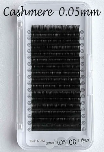 Eyelash-Friendly Makeup Products for a Natural Look