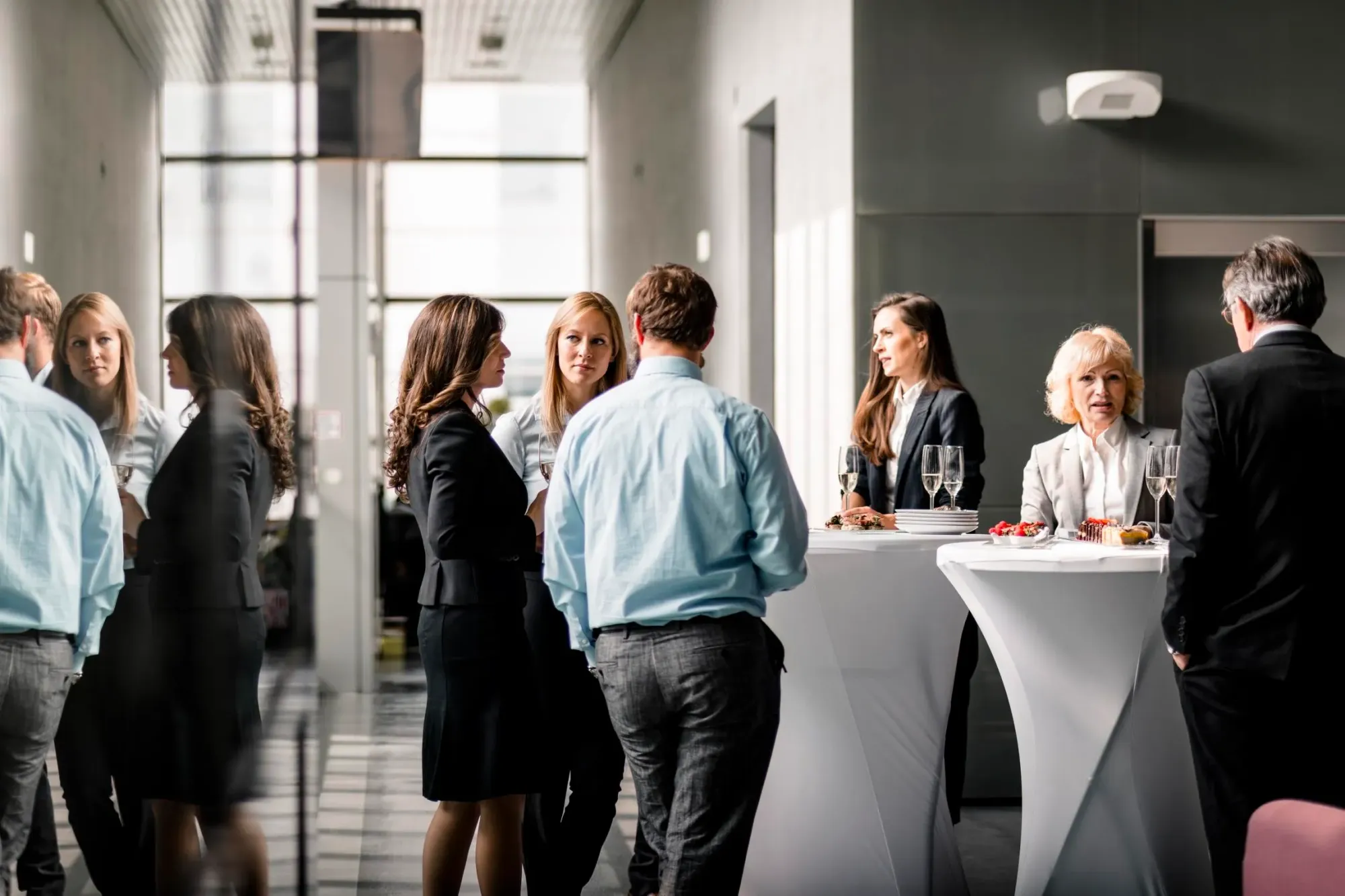 What Should You Know Before Booking Brand, Business Event, Family, and Commercial Photography in Fort Lee?