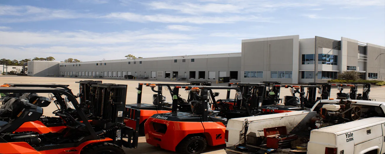 How to Choose the Right Tailift Forklift Dealer for Your Business