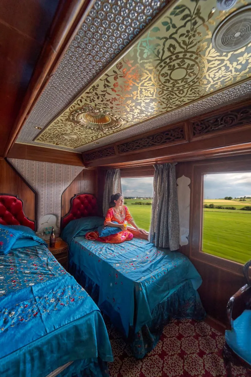 How Does Each Day of the Palace on Wheels Journey Reveal a Different Side of India?