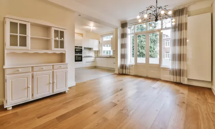 Why White Oak Hardwood Flooring Works So Well in Contemporary Luxury Homes?