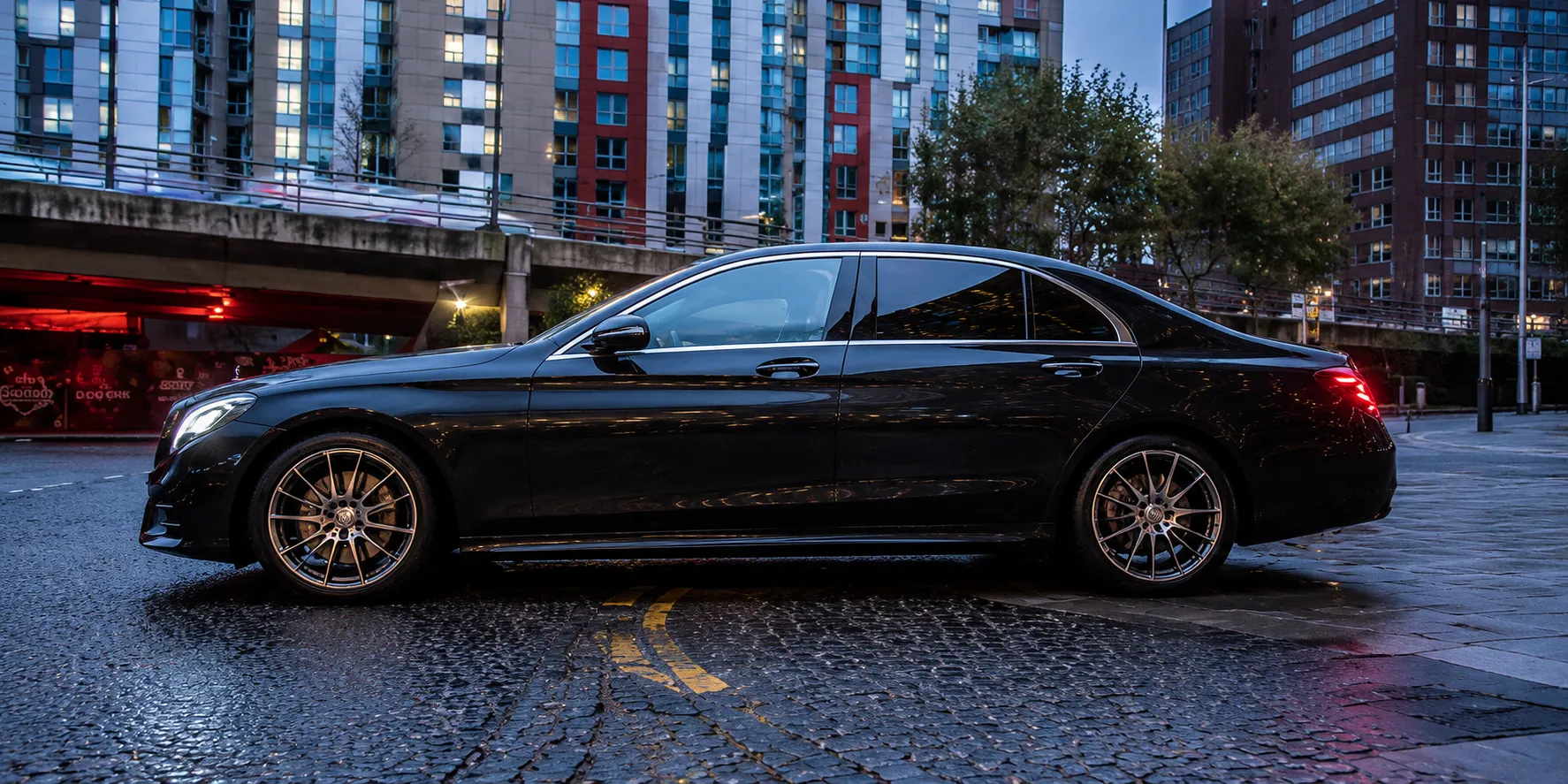 Why Chauffeur Services Are Ideal for Corporate Travel
