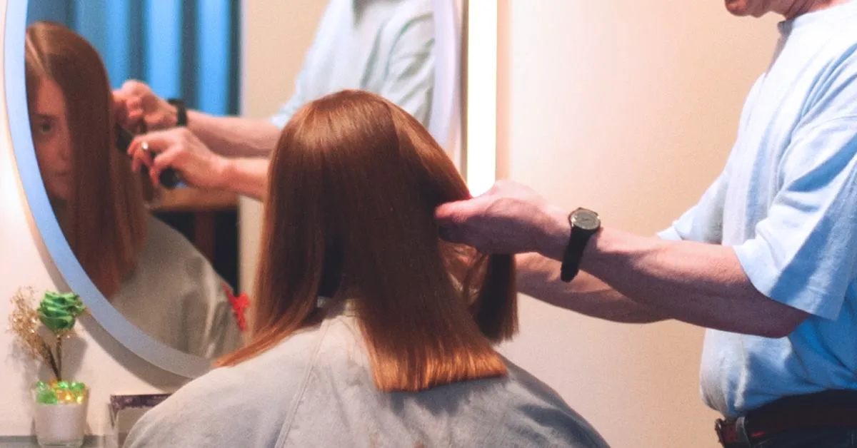 The Art of Point Cutting: How Precision Styling Brings Medium Hair to Life