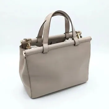 How to Authenticate a Pre-Owned Designer Bag Before You Buy: A Practical Buyer’s Guide